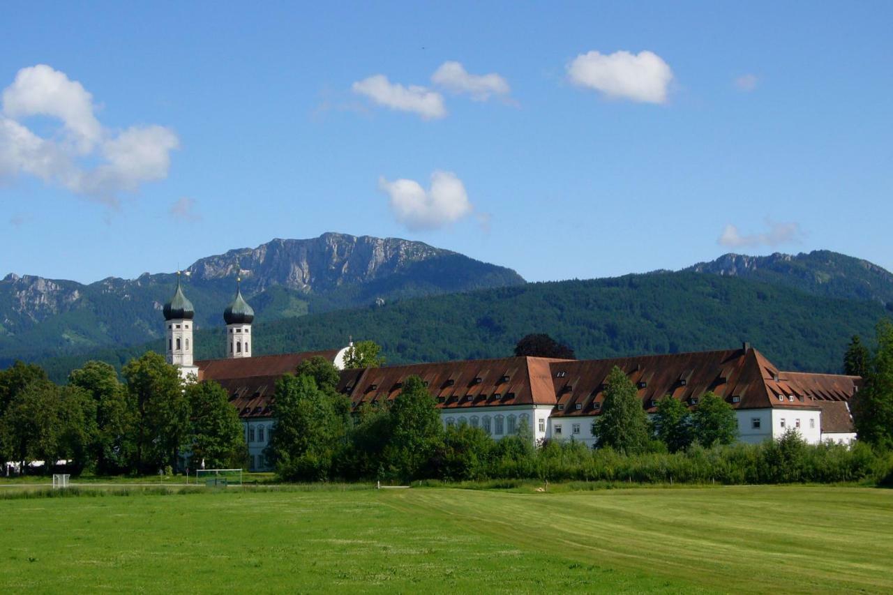 Kloster Benediktbeuern - Gastehaus Der Salesianer Don Bosco Экстерьер фото